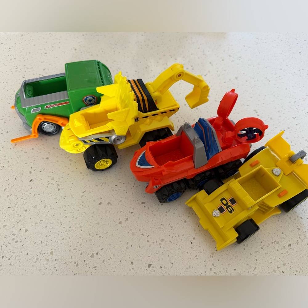 4 Paw Patrol Movie Rocky Deluxe Vehicle Garbage Recycling Truck 8" X 3"  Toys